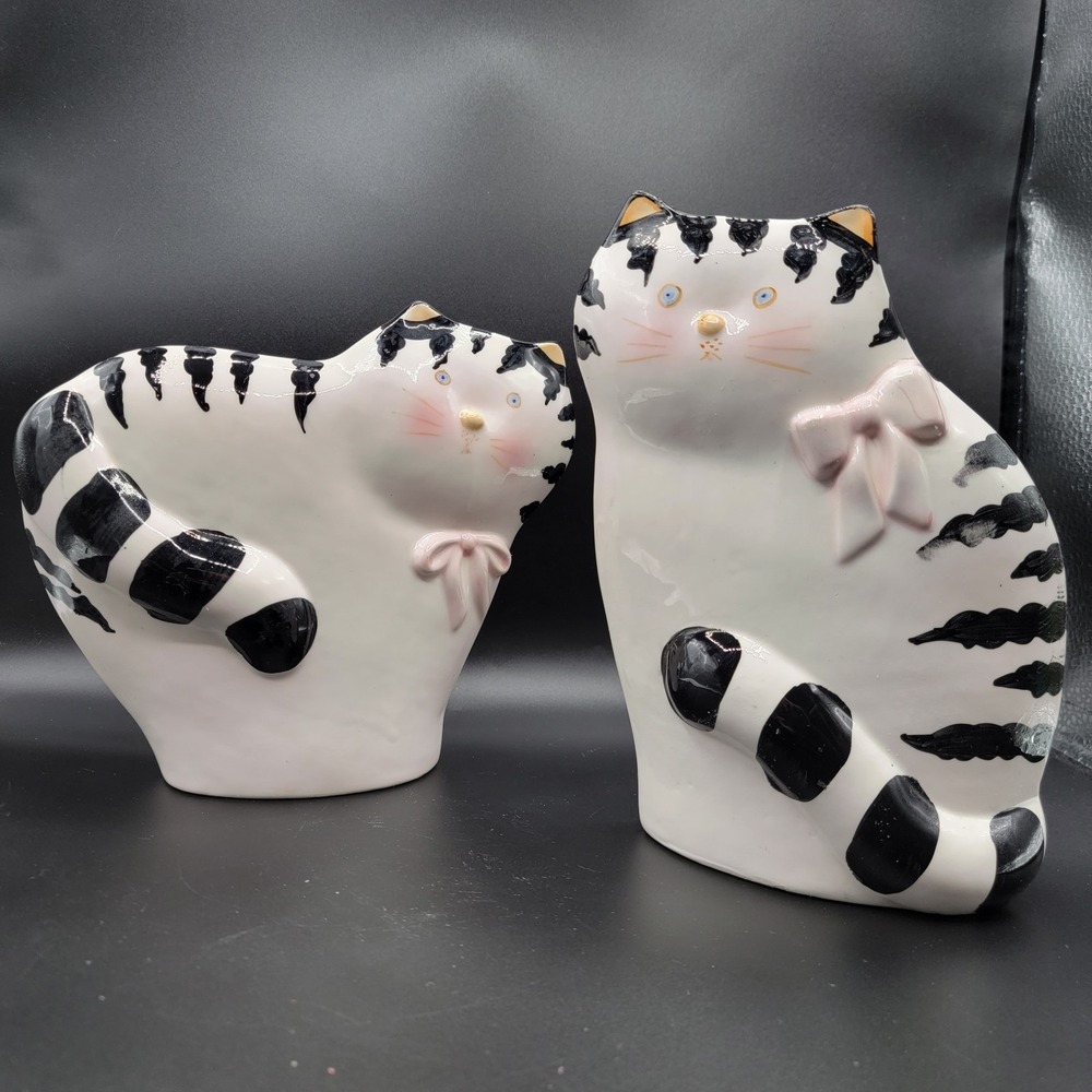 Vtg Ceramic Flat Cat Figurines 1991 Black & White Striped Pink Bow Hand Painted